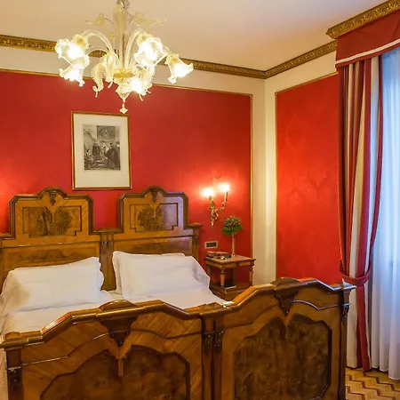 Due Torri Otel